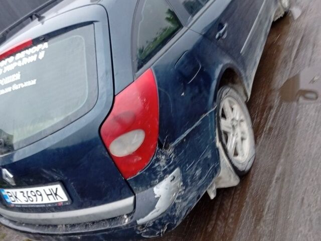 Зеленый Рено Лагуна, объемом двигателя 1.9 л и пробегом 300 тыс. км за 1700 $, фото 6 на Automoto.ua