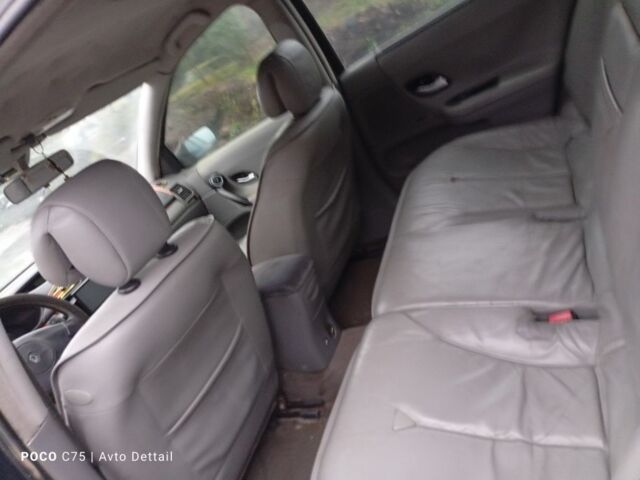 Зеленый Рено Лагуна, объемом двигателя 1.9 л и пробегом 300 тыс. км за 1700 $, фото 4 на Automoto.ua