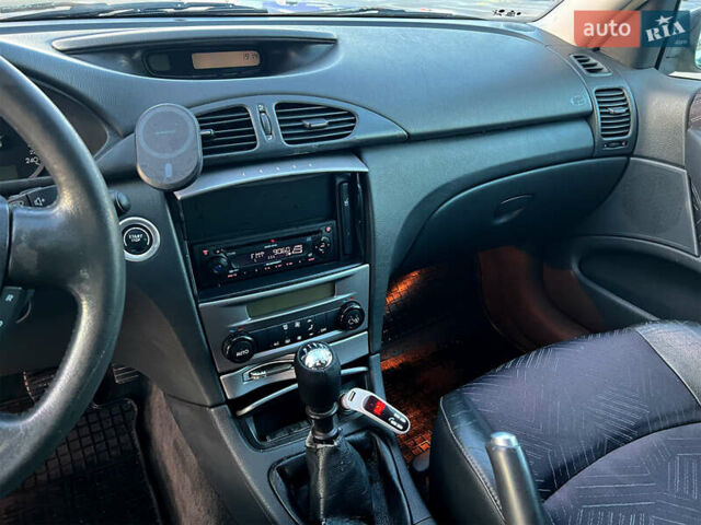 Зеленый Рено Лагуна, объемом двигателя 1.9 л и пробегом 328 тыс. км за 3500 $, фото 14 на Automoto.ua