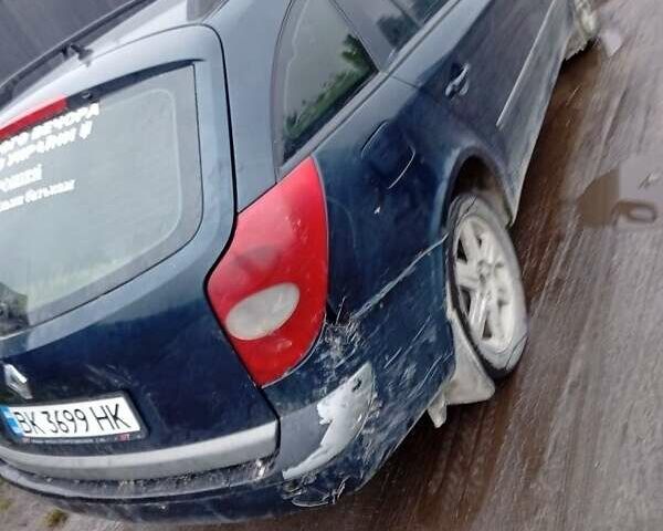 Зеленый Рено Лагуна, объемом двигателя 1.9 л и пробегом 300 тыс. км за 1700 $, фото 5 на Automoto.ua