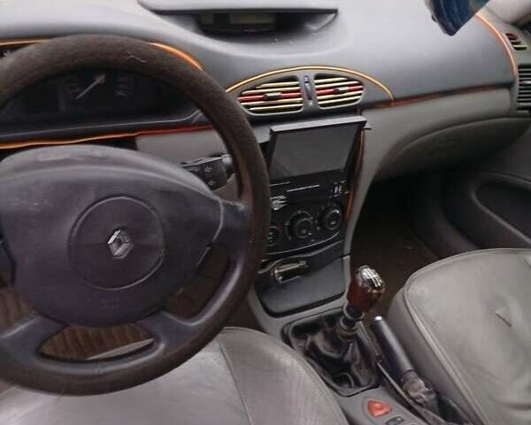 Зеленый Рено Лагуна, объемом двигателя 1.9 л и пробегом 300 тыс. км за 1700 $, фото 6 на Automoto.ua