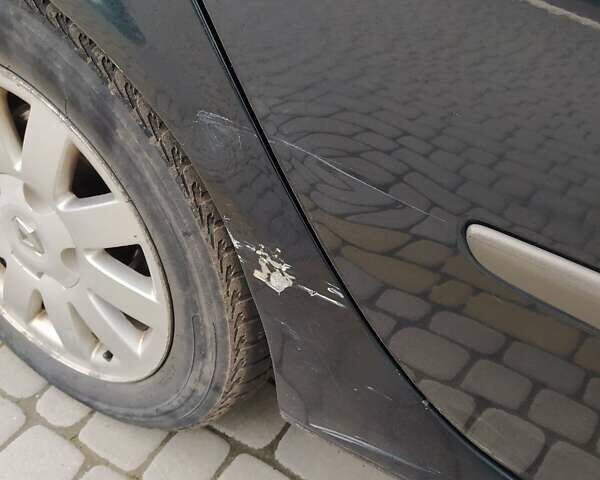 Зеленый Рено Лагуна, объемом двигателя 1.9 л и пробегом 390 тыс. км за 3000 $, фото 14 на Automoto.ua