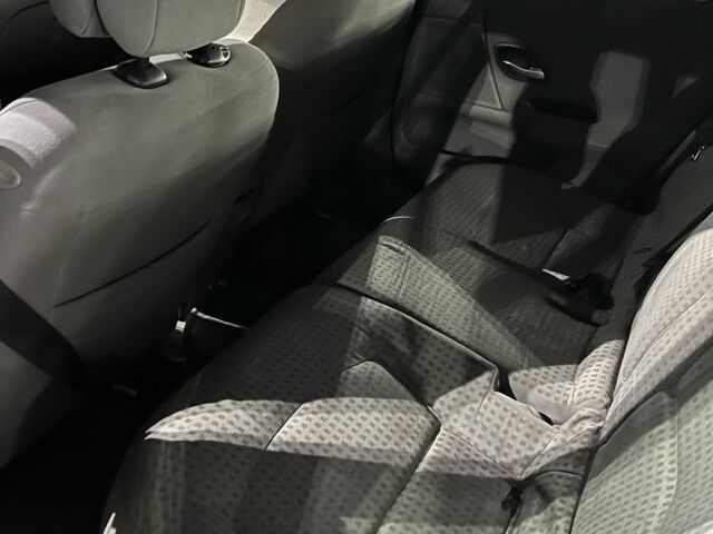 Зеленый Рено Лагуна, объемом двигателя 1.8 л и пробегом 430 тыс. км за 2200 $, фото 6 на Automoto.ua