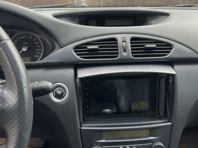 Зеленый Рено Лагуна, объемом двигателя 1.9 л и пробегом 440 тыс. км за 4200 $, фото 3 на Automoto.ua