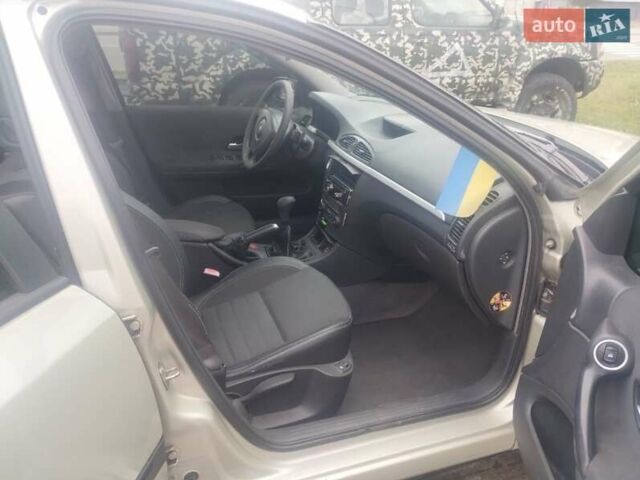 Зелений Рено Лагуна, об'ємом двигуна 1.6 л та пробігом 345 тис. км за 4800 $, фото 7 на Automoto.ua