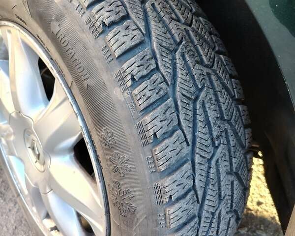 Зеленый Рено Лагуна, объемом двигателя 1.5 л и пробегом 300 тыс. км за 6500 $, фото 7 на Automoto.ua