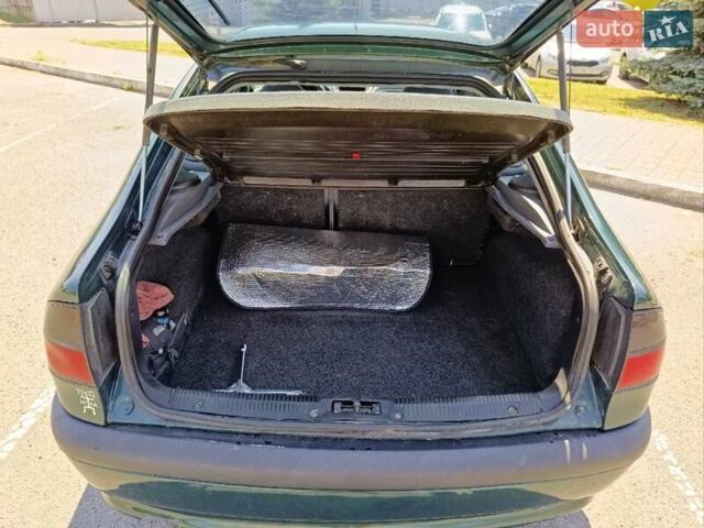 Зеленый Рено Лагуна, объемом двигателя 2 л и пробегом 325 тыс. км за 2400 $, фото 13 на Automoto.ua