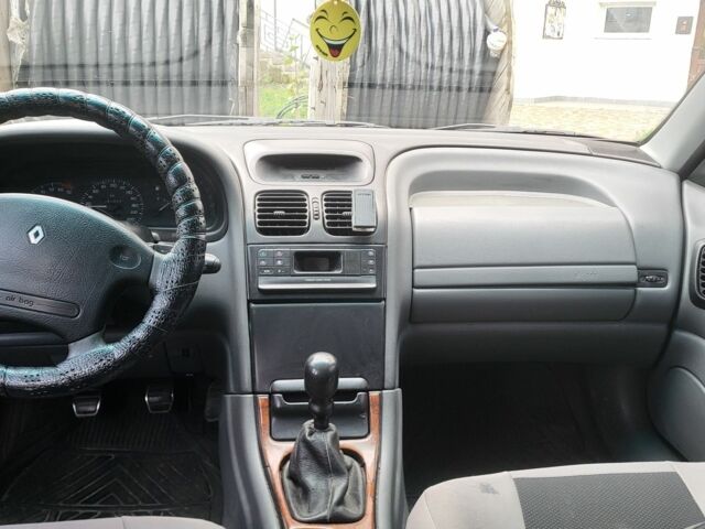 Зеленый Рено Лагуна, объемом двигателя 2 л и пробегом 241 тыс. км за 2500 $, фото 7 на Automoto.ua