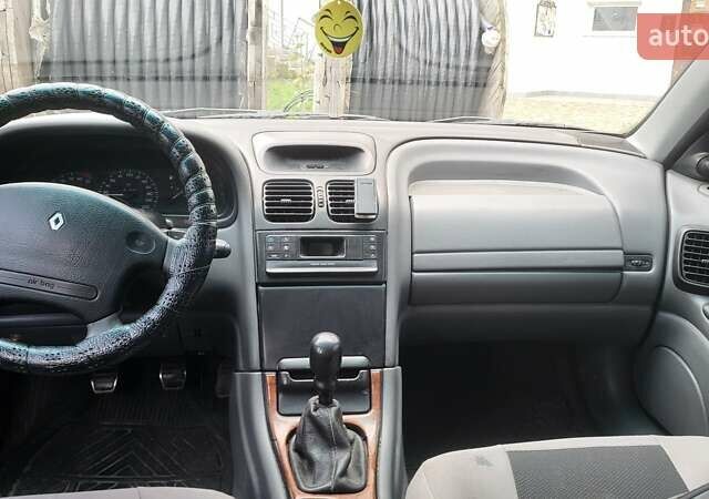 Зеленый Рено Лагуна, объемом двигателя 2 л и пробегом 241 тыс. км за 2600 $, фото 6 на Automoto.ua