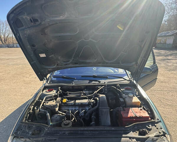 Зелений Рено Лагуна, об'ємом двигуна 1.8 л та пробігом 225 тис. км за 2450 $, фото 16 на Automoto.ua