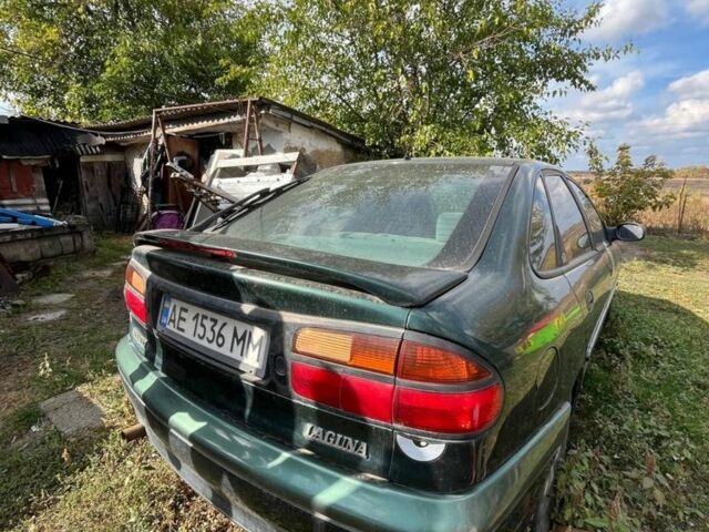 Зеленый Рено Лагуна, объемом двигателя 3 л и пробегом 350 тыс. км за 2200 $, фото 6 на Automoto.ua