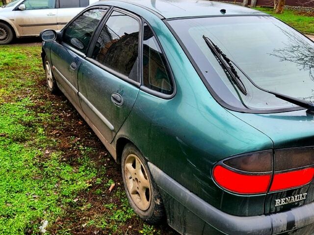 Зеленый Рено Лагуна, объемом двигателя 1.8 л и пробегом 300 тыс. км за 480 $, фото 10 на Automoto.ua