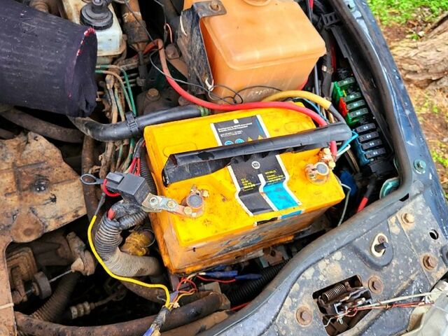 Зеленый Рено Лагуна, объемом двигателя 1.8 л и пробегом 300 тыс. км за 480 $, фото 3 на Automoto.ua