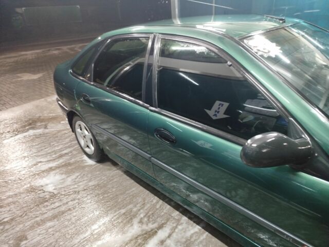 Зеленый Рено Лагуна, объемом двигателя 1.8 л и пробегом 300 тыс. км за 880 $, фото 5 на Automoto.ua