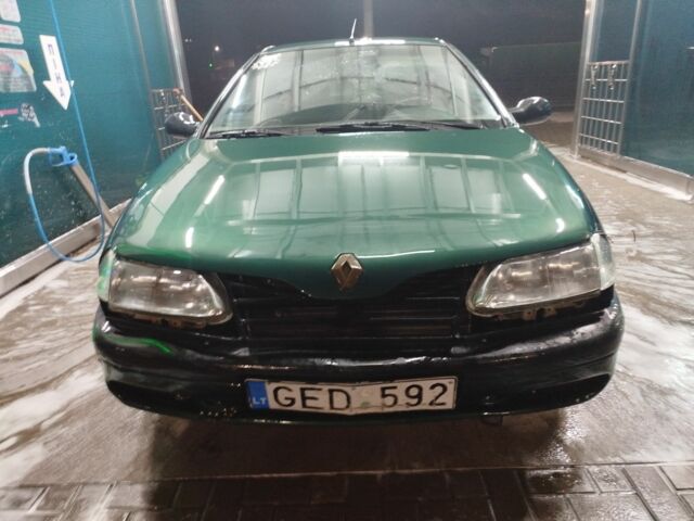 Зеленый Рено Лагуна, объемом двигателя 1.8 л и пробегом 300 тыс. км за 880 $, фото 2 на Automoto.ua