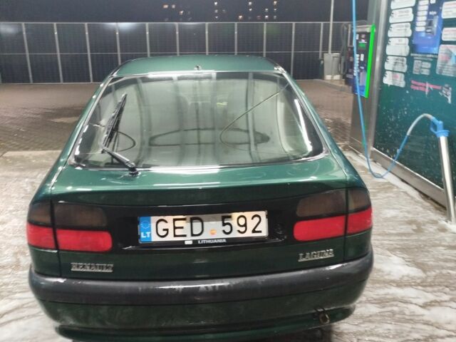 Зеленый Рено Лагуна, объемом двигателя 1.8 л и пробегом 300 тыс. км за 880 $, фото 7 на Automoto.ua