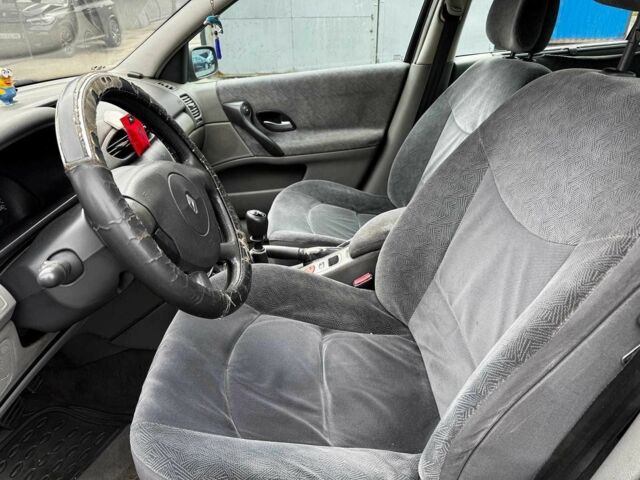 Зеленый Рено Лагуна, объемом двигателя 1.9 л и пробегом 250 тыс. км за 2940 $, фото 14 на Automoto.ua