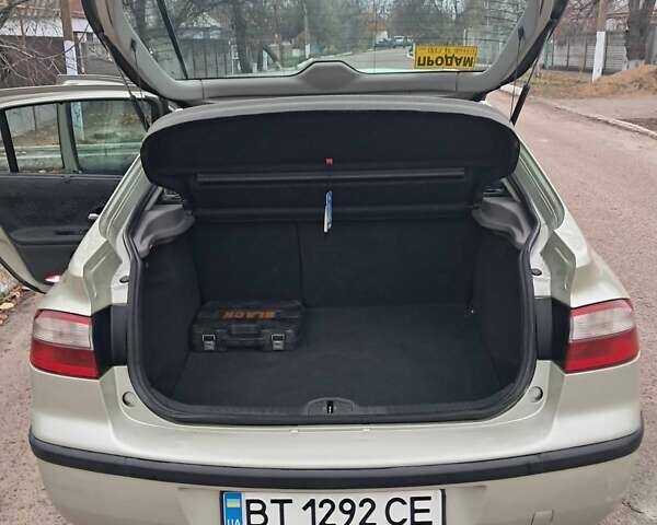 Зеленый Рено Лагуна, объемом двигателя 1.87 л и пробегом 396 тыс. км за 4000 $, фото 10 на Automoto.ua