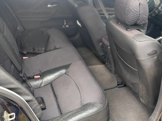 Зелений Рено Лагуна, об'ємом двигуна 1.9 л та пробігом 275 тис. км за 2000 $, фото 5 на Automoto.ua