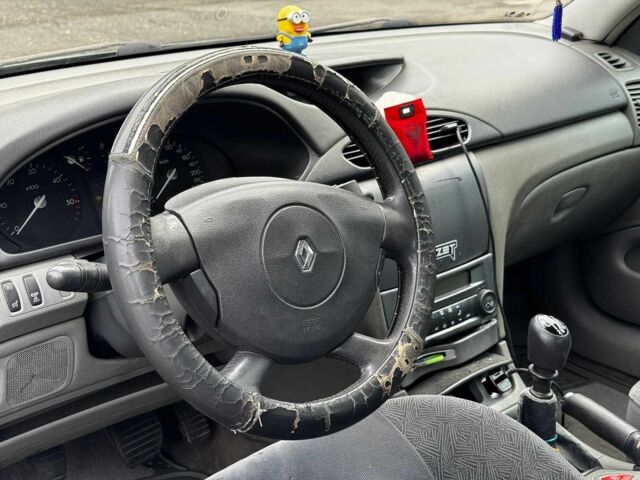 Зеленый Рено Лагуна, объемом двигателя 1.9 л и пробегом 250 тыс. км за 2940 $, фото 12 на Automoto.ua