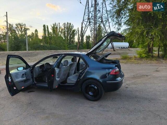 Зеленый Рено Лагуна, объемом двигателя 1.8 л и пробегом 359 тыс. км за 1650 $, фото 4 на Automoto.ua