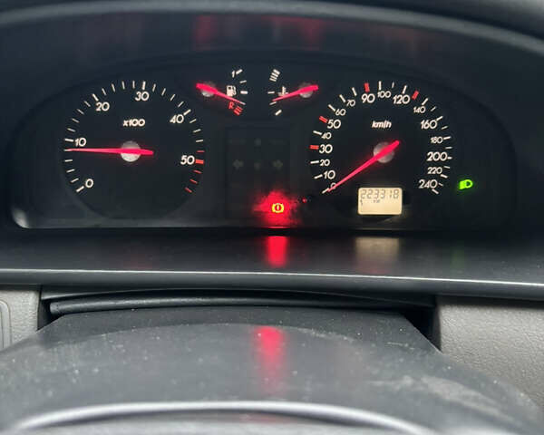 Зеленый Рено Лагуна, объемом двигателя 1.87 л и пробегом 235 тыс. км за 3850 $, фото 18 на Automoto.ua