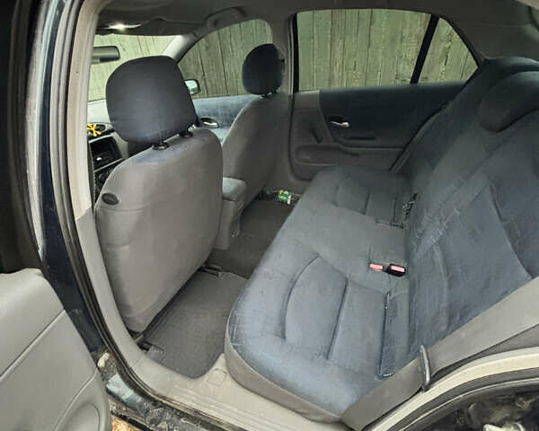 Зеленый Рено Лагуна, объемом двигателя 1.87 л и пробегом 235 тыс. км за 3850 $, фото 6 на Automoto.ua