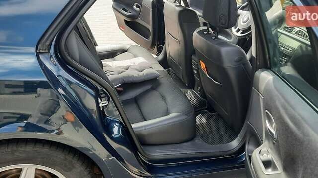 Зеленый Рено Лагуна, объемом двигателя 1.6 л и пробегом 258 тыс. км за 5000 $, фото 4 на Automoto.ua