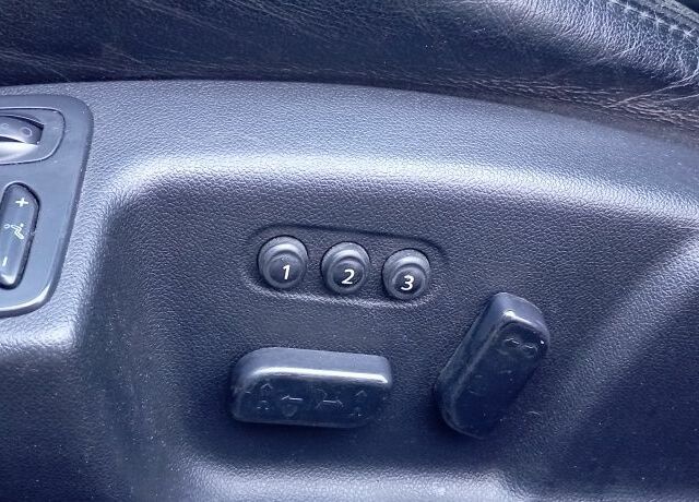 Білий Рено Латітьюд, об'ємом двигуна 0 л та пробігом 228 тис. км за 8000 $, фото 12 на Automoto.ua