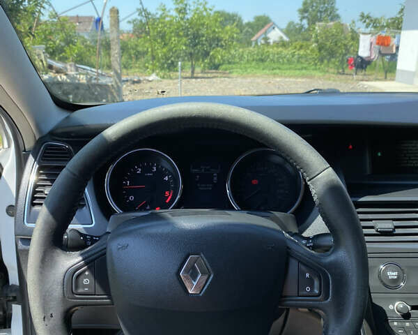 Белый Рено Латитьюд, объемом двигателя 2 л и пробегом 195 тыс. км за 8500 $, фото 6 на Automoto.ua