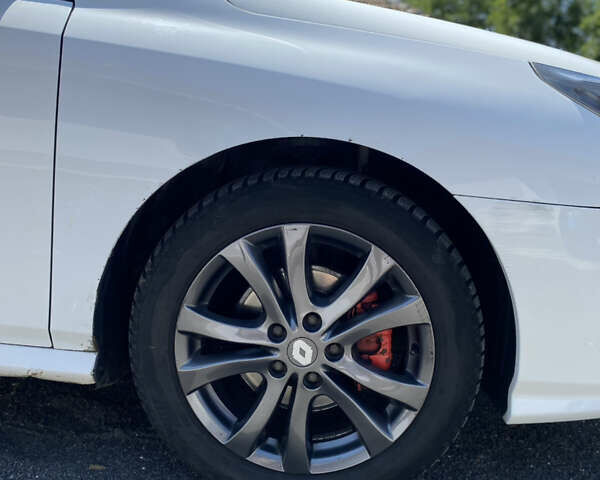 Белый Рено Латитьюд, объемом двигателя 2 л и пробегом 195 тыс. км за 8500 $, фото 10 на Automoto.ua