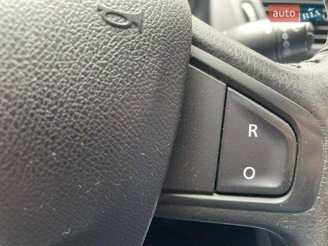 Белый Рено Латитьюд, объемом двигателя 2 л и пробегом 185 тыс. км за 6950 $, фото 25 на Automoto.ua