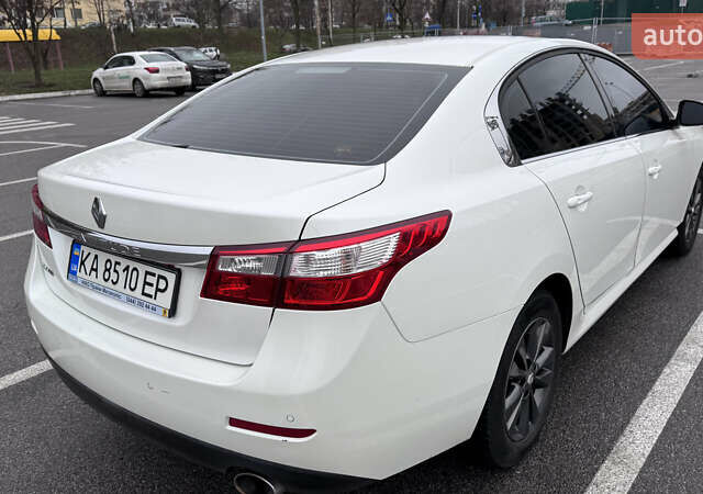 Білий Рено Латітьюд, об'ємом двигуна 2 л та пробігом 202 тис. км за 7900 $, фото 8 на Automoto.ua