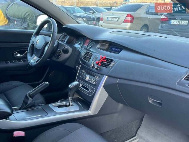 Белый Рено Латитьюд, объемом двигателя 2 л и пробегом 187 тыс. км за 7290 $, фото 25 на Automoto.ua