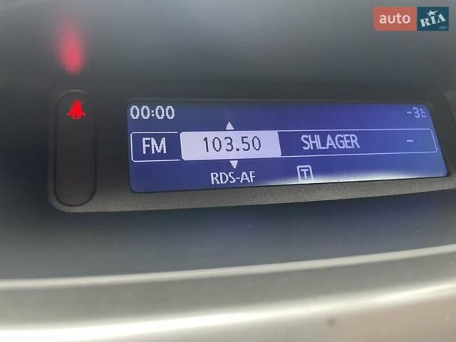 Білий Рено Латітьюд, об'ємом двигуна 2 л та пробігом 185 тис. км за 6950 $, фото 29 на Automoto.ua