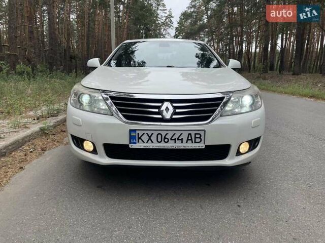 Білий Рено Латітьюд, об'ємом двигуна 2 л та пробігом 185 тис. км за 6950 $, фото 12 на Automoto.ua