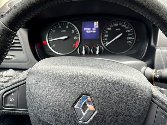 Белый Рено Латитьюд, объемом двигателя 2 л и пробегом 200 тыс. км за 7800 $, фото 9 на Automoto.ua