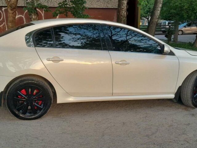 Білий Рено Латітьюд, об'ємом двигуна 2 л та пробігом 309 тис. км за 9209 $, фото 32 на Automoto.ua