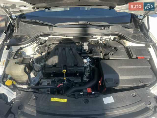 Белый Рено Латитьюд, объемом двигателя 2 л и пробегом 43 тыс. км за 14999 $, фото 12 на Automoto.ua