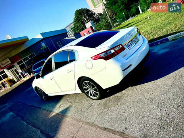 Белый Рено Латитьюд, объемом двигателя 2 л и пробегом 43 тыс. км за 14999 $, фото 59 на Automoto.ua