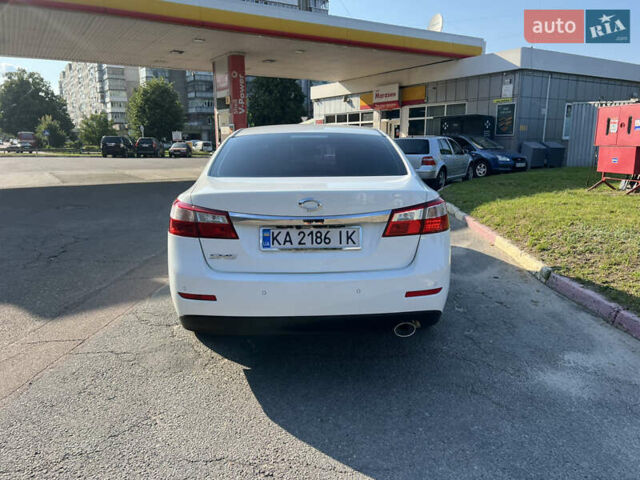 Белый Рено Латитьюд, объемом двигателя 2 л и пробегом 43 тыс. км за 14999 $, фото 61 на Automoto.ua