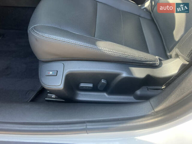 Белый Рено Латитьюд, объемом двигателя 2 л и пробегом 43 тыс. км за 14999 $, фото 21 на Automoto.ua