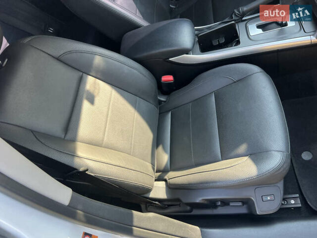 Белый Рено Латитьюд, объемом двигателя 2 л и пробегом 43 тыс. км за 14999 $, фото 66 на Automoto.ua