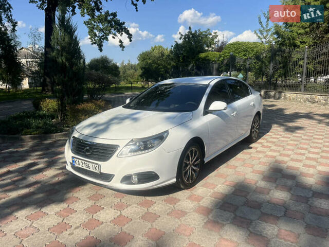 Белый Рено Латитьюд, объемом двигателя 2 л и пробегом 43 тыс. км за 14999 $, фото 29 на Automoto.ua