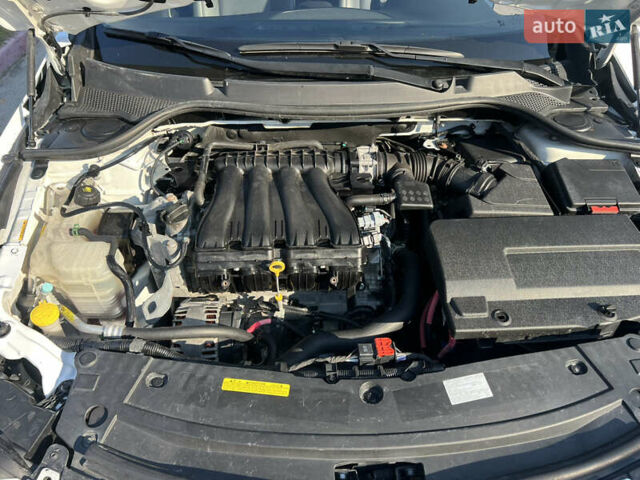 Белый Рено Латитьюд, объемом двигателя 2 л и пробегом 43 тыс. км за 14999 $, фото 79 на Automoto.ua