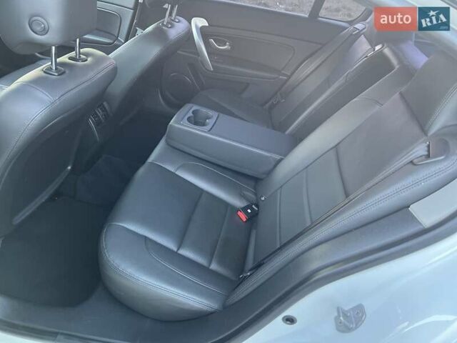 Білий Рено Латітьюд, об'ємом двигуна 2 л та пробігом 45 тис. км за 12800 $, фото 33 на Automoto.ua