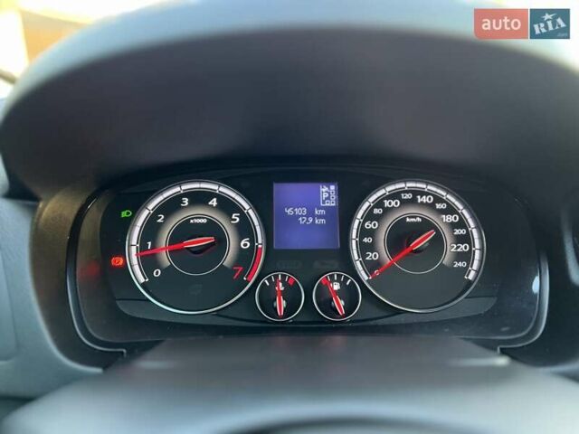 Білий Рено Латітьюд, об'ємом двигуна 2 л та пробігом 45 тис. км за 12800 $, фото 21 на Automoto.ua