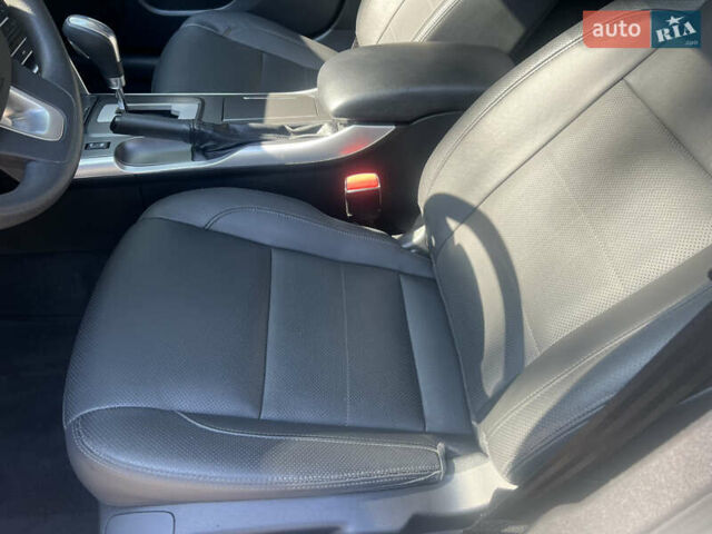 Белый Рено Латитьюд, объемом двигателя 2 л и пробегом 43 тыс. км за 14999 $, фото 47 на Automoto.ua