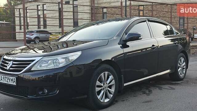 Черный Рено Латитьюд, объемом двигателя 2 л и пробегом 108 тыс. км за 8600 $, фото 12 на Automoto.ua
