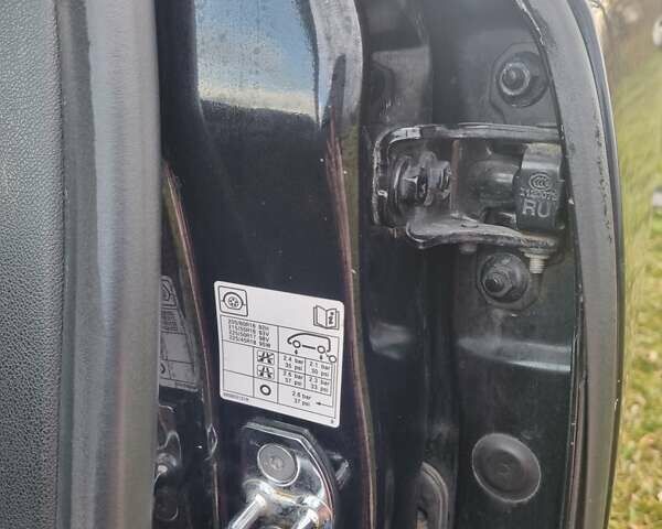 Черный Рено Латитьюд, объемом двигателя 2 л и пробегом 308 тыс. км за 9000 $, фото 16 на Automoto.ua